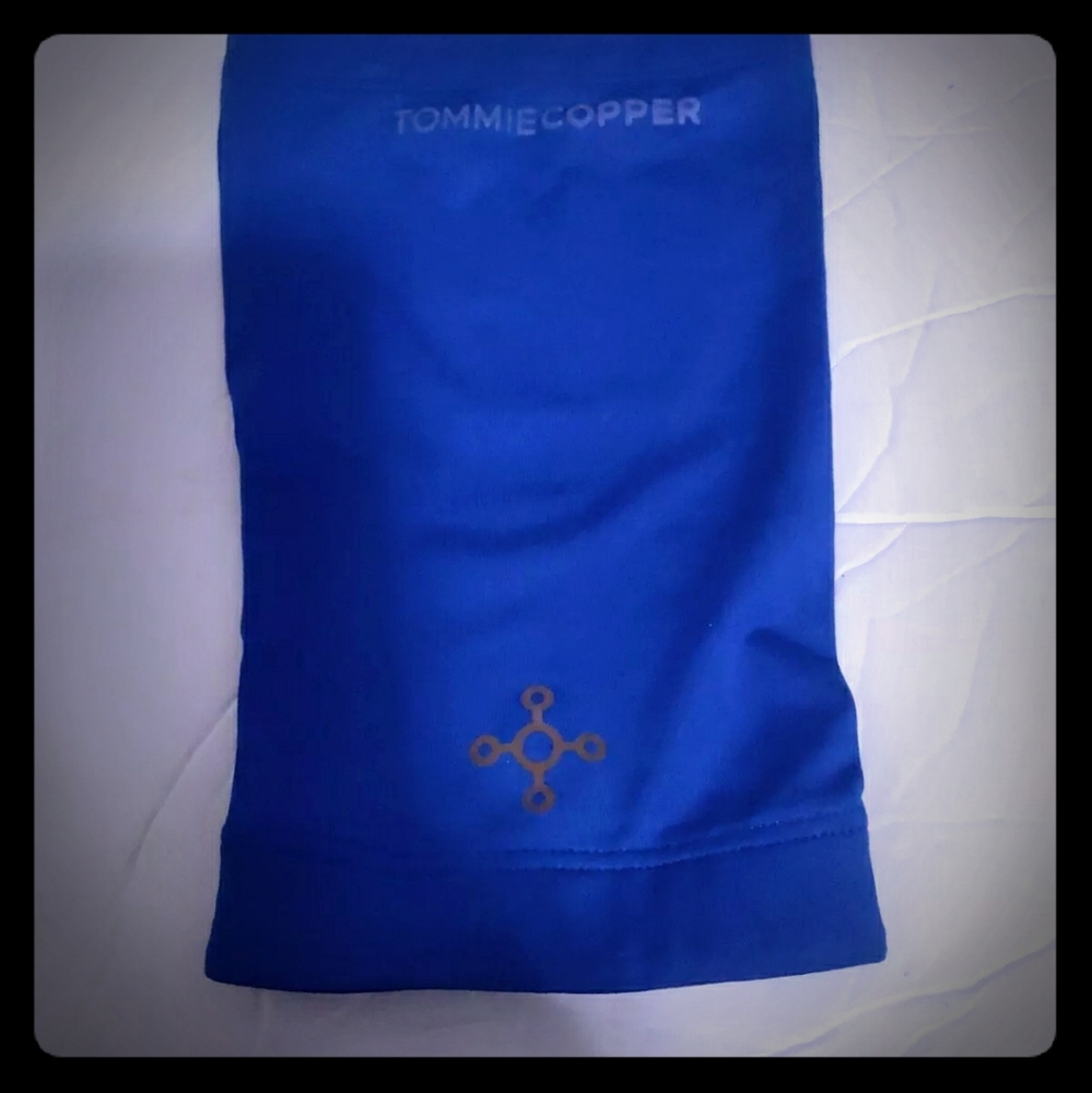 Tommie  Recovery Vitality knee Sleeve Medium/Cobal